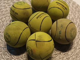 Pesäpalloja, Pallopelit, Urheilu ja ulkoilu, Kouvola, Tori.fi Pesäpalloja, Pallopelit, Urheilu ja ulkoilu, Kouvola, Tori.fi