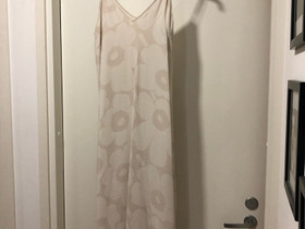 Marimekko Utelias Unikko mekko, Vaatteet ja kengät, Tampere, Tori.fi Marimekko Utelias Unikko mekko, Vaatteet ja kengät, Tampere, Tori.fi