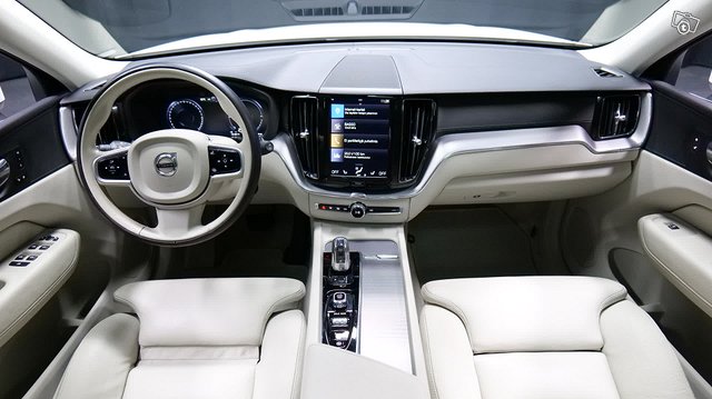 Volvo XC60 10