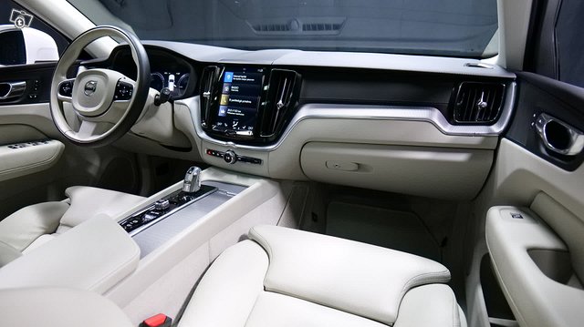Volvo XC60 15