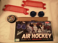 Liiga Air hockey ilmakiekkopeli
