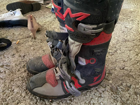Alpinestars, Ajoasut, kengät ja kypärät, Mototarvikkeet ja varaosat, Kauhava, Tori.fi Alpinestars, Ajoasut, kengät ja kypärät, Mototarvikkeet ja varaosat, Kauhava, Tori.fi
