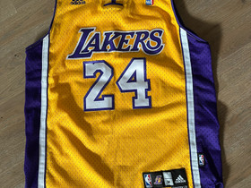 Aito pelipaita Kobe Bryant, Pallopelit, Urheilu ja ulkoilu, Forssa, Tori.fi Aito pelipaita Kobe Bryant, Pallopelit, Urheilu ja ulkoilu, Forssa, Tori.fi