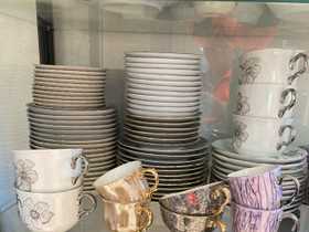 Kahviastiasto, sukulaisen maalaama, Kahvikupit, mukit ja lasit, Keittiötarvikkeet ja astiat, Raisio, Tori.fi Kahviastiasto, sukulaisen maalaama, Kahvikupit, mukit ja lasit, Keittiötarvikkeet ja astiat, Raisio, Tori.fi