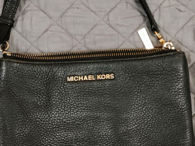 Michael Kors Crossbody, Laukut ja hatut, Asusteet ja kellot, Tampere, Tori.fi Michael Kors Crossbody, Laukut ja hatut, Asusteet ja kellot, Tampere, Tori.fi
