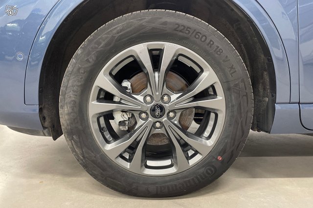 Ford Kuga 9