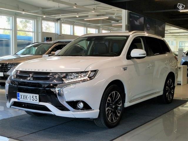 MITSUBISHI Outlander PHEV
