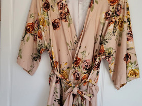 Kaiko kimono, Vaatteet ja kengät, Mikkeli, Tori.fi Kaiko kimono, Vaatteet ja kengät, Mikkeli, Tori.fi