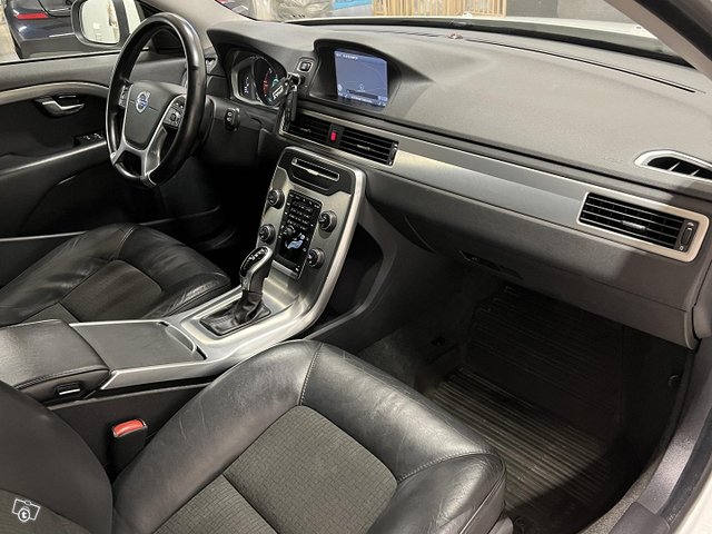 Volvo V70 18