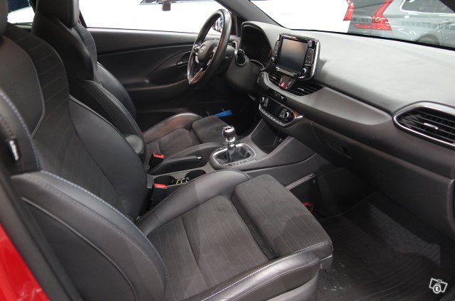 HYUNDAI I30 N 16