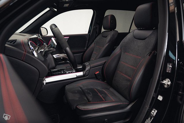 Mercedes-Benz EQB 18