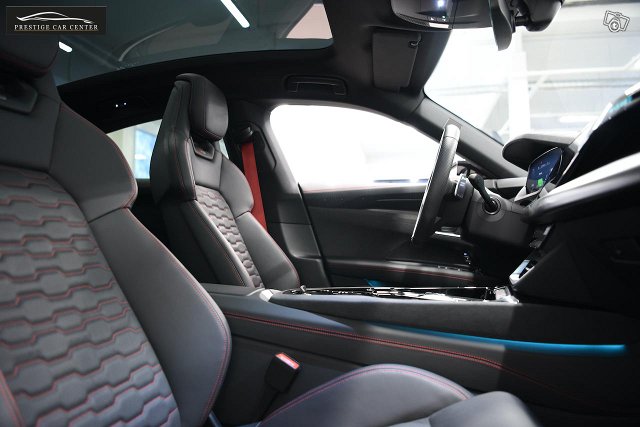 Audi E-tron GT RS 11