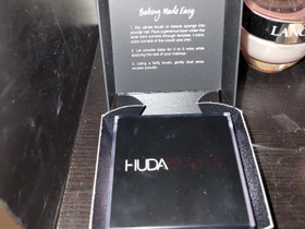 Huda Beauty Easy Bake Setting powder CherryBlossom, Kauneudenhoito ja kosmetiikka, Terveys ja hyvinvointi, Lappeenranta, Tori.fi Huda Beauty Easy Bake Setting powder CherryBlossom, Kauneudenhoito ja kosmetiikka, Terveys ja hyvinvointi, Lappeenranta, Tori.fi