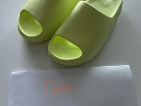 Yeezy slide glow green, Vaatteet ja kengät, Kauhajoki, Tori.fi Yeezy slide glow green, Vaatteet ja kengät, Kauhajoki, Tori.fi