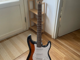 Fender Squier Stratocaster + Pidike, Kitarat, bassot ja vahvistimet, Musiikki ja soittimet, Helsinki, Tori.fi Fender Squier Stratocaster + Pidike, Kitarat, bassot ja vahvistimet, Musiikki ja soittimet, Helsinki, Tori.fi
