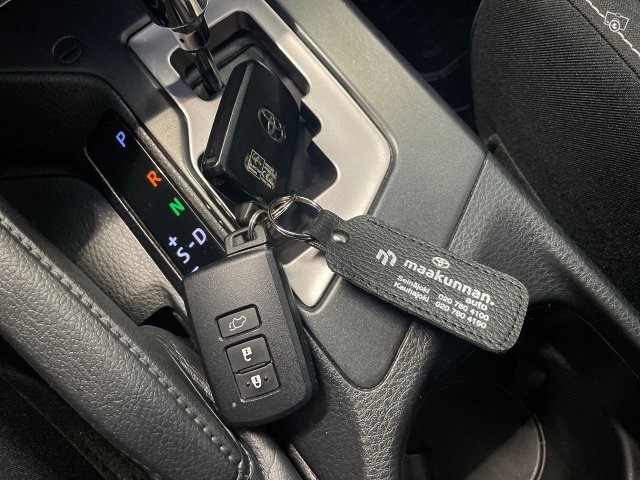 TOYOTA RAV4 24
