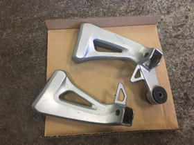 Suzuki sv 650 -99 takajalkatappien rungot, Moottoripyörän varaosat ja tarvikkeet, Mototarvikkeet ja varaosat, Hämeenlinna, Tori.fi Suzuki sv 650 -99 takajalkatappien rungot, Moottoripyörän varaosat ja tarvikkeet, Mototarvikkeet ja varaosat, Hämeenlinna, Tori.fi