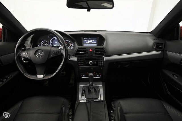Mercedes-Benz E 12