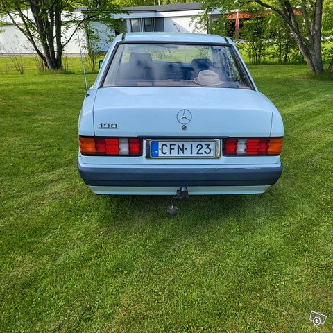 Mercedes-Benz 190 4