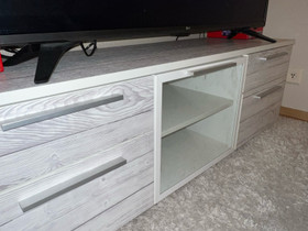 Tv taso, Pöydät ja tuolit, Sisustus ja huonekalut, Lahti, Tori.fi Tv taso, Pöydät ja tuolit, Sisustus ja huonekalut, Lahti, Tori.fi