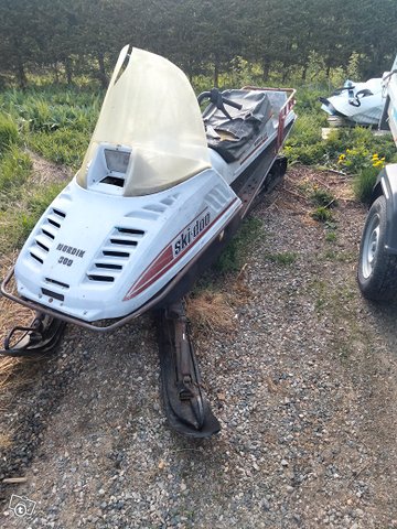 Skidoo nordic 300, kuva 1