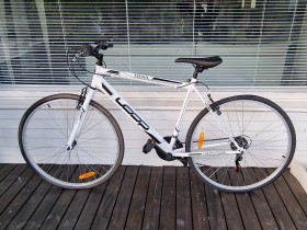 Polkupyörä 28", Hybridipyörät, Polkupyörät ja pyöräily, Turku, Tori.fi Polkupyörä 28", Hybridipyörät, Polkupyörät ja pyöräily, Turku, Tori.fi