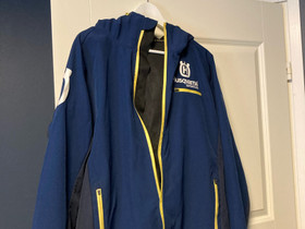Husqvarna takki, Vaatteet ja kengät, Kangasala, Tori.fi Husqvarna takki, Vaatteet ja kengät, Kangasala, Tori.fi