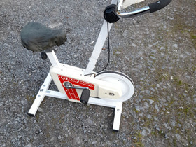 Kuntopyörä ketler manta, Kuntoilu ja fitness, Urheilu ja ulkoilu, Pori, Tori.fi Kuntopyörä ketler manta, Kuntoilu ja fitness, Urheilu ja ulkoilu, Pori, Tori.fi