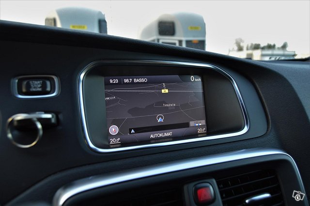 Volvo V40 12