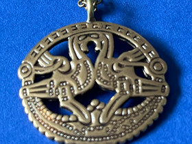 Kalevala Koru Kuhmoisten kukot-riipus, Kellot ja korut, Asusteet ja kellot, Iitti, Tori.fi Kalevala Koru Kuhmoisten kukot-riipus, Kellot ja korut, Asusteet ja kellot, Iitti, Tori.fi