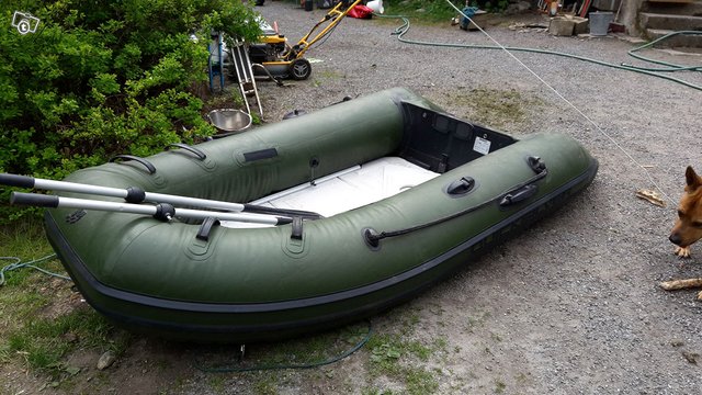 Guicksilver kumivene ja seaking 4tahti perämoottor, kuva 1