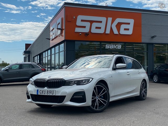 BMW 330