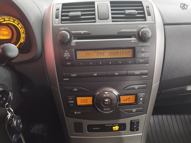 Toyota Corolla 11