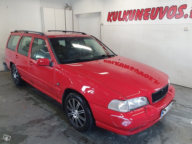 Volvo V70, kuva 1