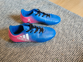 Adidas nappikset koko 31, Jalkapallo, Urheilu ja ulkoilu, Turku, Tori.fi Adidas nappikset koko 31, Jalkapallo, Urheilu ja ulkoilu, Turku, Tori.fi