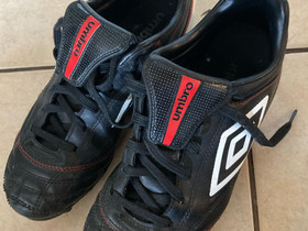 Umbro jalkapallokengät, Jalkapallo, Urheilu ja ulkoilu, Lappeenranta, Tori.fi Umbro jalkapallokengät, Jalkapallo, Urheilu ja ulkoilu, Lappeenranta, Tori.fi