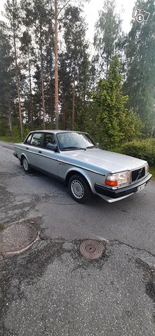 Volvo 240, kuva 1