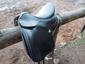 Bates Dressage 17" Wide satula, Satulat ja varusteet, Hevoset ja hevosurheilu, Lohja, Tori.fi Bates Dressage 17" Wide satula, Satulat ja varusteet, Hevoset ja hevosurheilu, Lohja, Tori.fi
