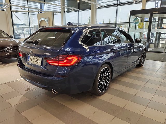 BMW 518 7