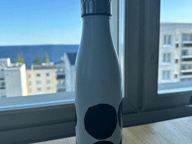 Marimekko Pienet Kivet - juomapullo, Ruokailuastiat ja aterimet, Keittiötarvikkeet ja astiat, Tampere, Tori.fi Marimekko Pienet Kivet - juomapullo, Ruokailuastiat ja aterimet, Keittiötarvikkeet ja astiat, Tampere, Tori.fi