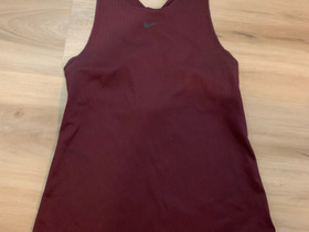 Nike treenitoppi M, Vaatteet ja kengät, Kuopio, Tori.fi Nike treenitoppi M, Vaatteet ja kengät, Kuopio, Tori.fi