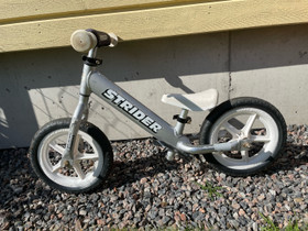 Strider 12 PRO potkupyörä, Lasten pyörät, Polkupyörät ja pyöräily, Vantaa, Tori.fi Strider 12 PRO potkupyörä, Lasten pyörät, Polkupyörät ja pyöräily, Vantaa, Tori.fi