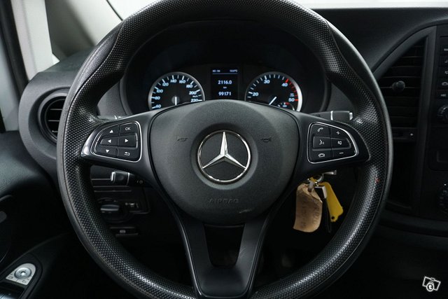 Mercedes-Benz Vito 12