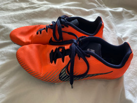 Nike piikkarit, Juoksu ja lenkkeily, Urheilu ja ulkoilu, Pomarkku, Tori.fi Nike piikkarit, Juoksu ja lenkkeily, Urheilu ja ulkoilu, Pomarkku, Tori.fi