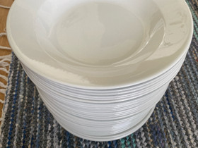 Arabia keittolautanen 22cm (35kpl), Ruokailuastiat ja aterimet, Keittiötarvikkeet ja astiat, Helsinki, Tori.fi Arabia keittolautanen 22cm (35kpl), Ruokailuastiat ja aterimet, Keittiötarvikkeet ja astiat, Helsinki, Tori.fi