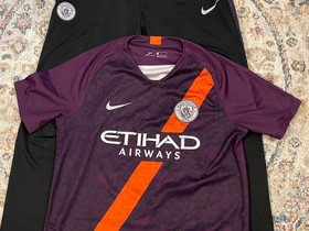 Man City treeni housut ja pelipaita, Jalkapallo, Urheilu ja ulkoilu, Vaasa, Tori.fi Man City treeni housut ja pelipaita, Jalkapallo, Urheilu ja ulkoilu, Vaasa, Tori.fi