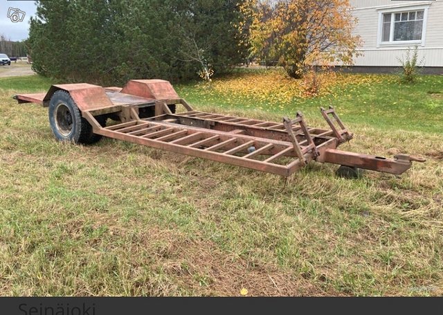 Kaivinkoneen kuljetus lavetti