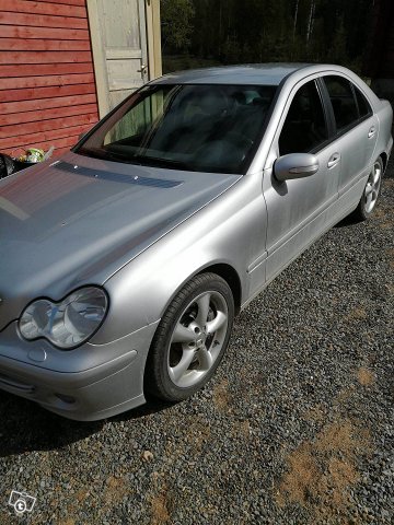 Mercedes-Benz C-sarja, kuva 1