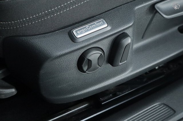 Volkswagen Passat 12