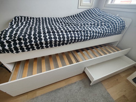 Släkt sänky varavuoteella, Sängyt ja makuuhuone, Sisustus ja huonekalut, Kangasala, Tori.fi Släkt sänky varavuoteella, Sängyt ja makuuhuone, Sisustus ja huonekalut, Kangasala, Tori.fi